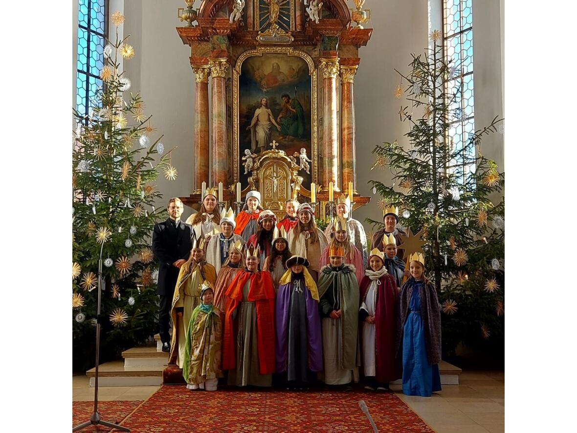 sternsinger-in-st-johannes-baptist-althegnenberg4421125