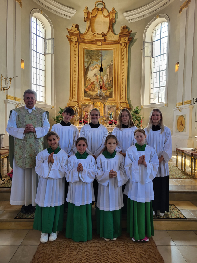 neue-ministranten-fuer-st-martin-baindlkirch4532287