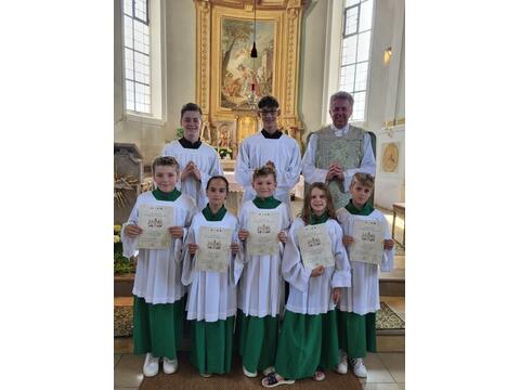 neue-ministranten-fuer-st-martin-baindlkirch4719236